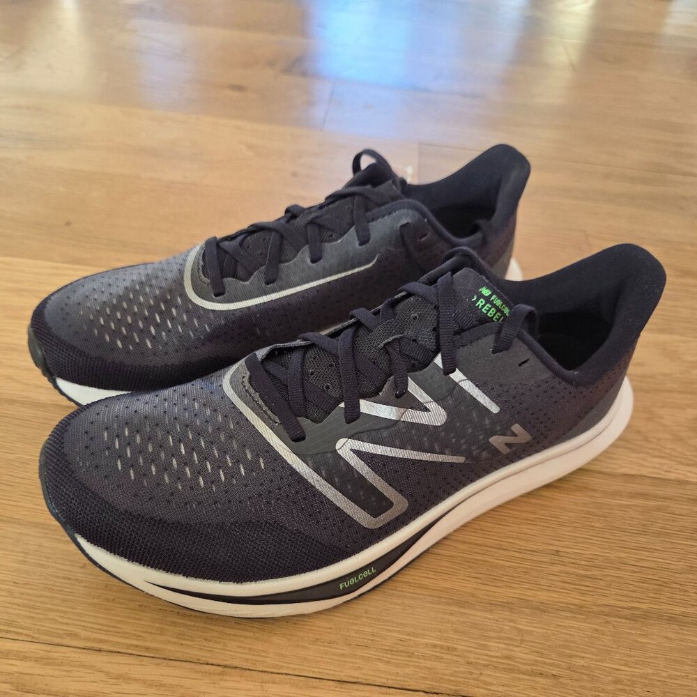 Men's New Balance Rebel v3 Size 10 Wide NIB